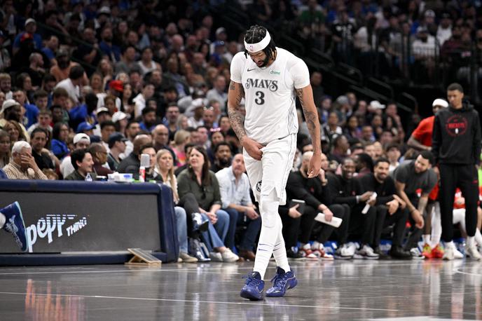 Anthony Davis | Anthony Davis je odlično začel svojo ero v dresu Dallasa, a se že po treh četrtinah sicer izvrstne igre poškodoval.  | Foto Reuters