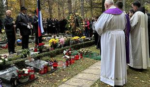 Zbrani so se poslovili od ubitega Aleša Šutarja