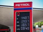 Petrol, bencinska črpalka