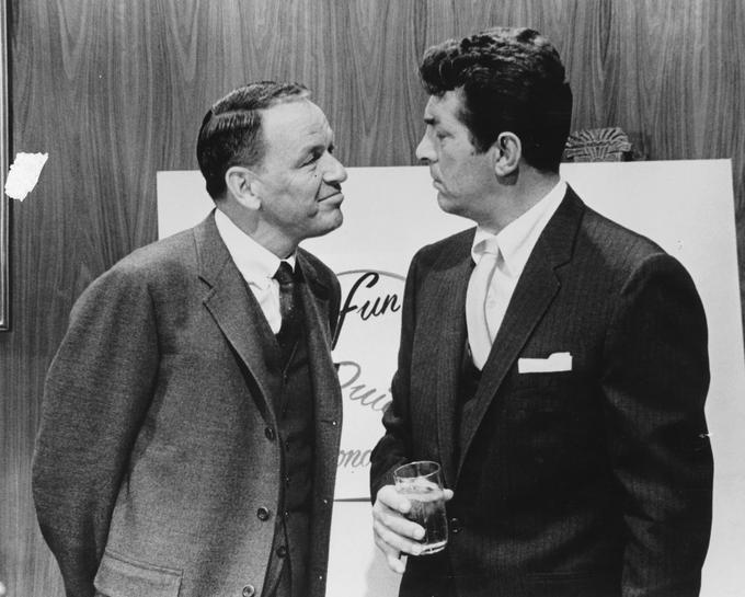 Gorshin se je spoprijateljil tudi z zvezdniki, kot sta bila Frank Sinatra (levo) in Dean Martin. | Foto: Getty Images