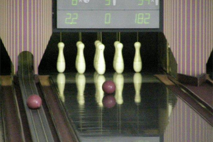 Slepi in slabovidni kegljači uspešni v Srbiji