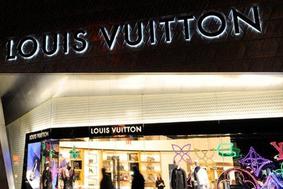 Louis Vuitton s tožbo nad film Prekrokana noč 2
