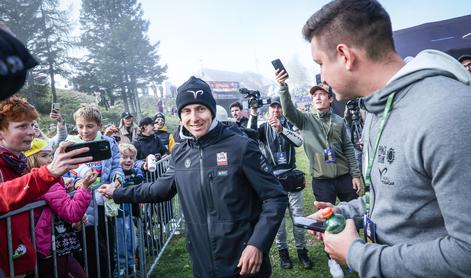 Tadej Pogačar bi se še družil z navijači: Če bo interes bo Pogi Challenge postal tradicija