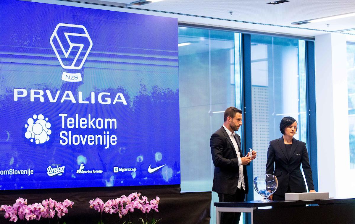 Bojan Jokić | Pri žrebu je pomagal kapetan slovenske reprezentance Bojan Jokić. | Foto Žiga Zupan/Sportida