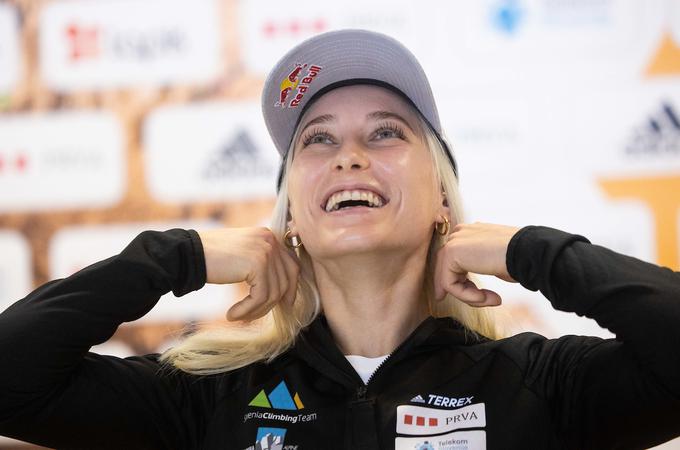 Janja Garnbret je priznala, da je bila na ogrevanju malce nervozna. | Foto: Vid Ponikvar/Sportida