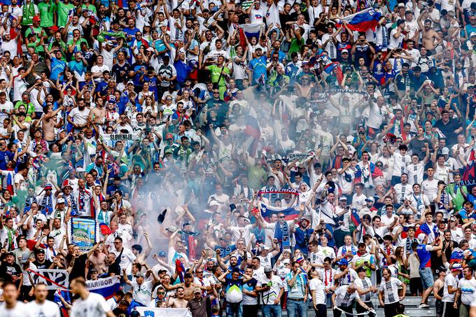 V Köln se odpravlja več kot deset tisoč slovenskih navijačev.  | Foto: Guliverimage