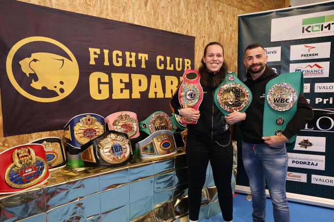 Ema Kozin, Redžo Ljutić | Ema Kozin bo v soboto na Norveškem proti tamkajšnji legendi Cecilii Braekhus branila naslova svetovne prvakinje po različicah WBC in WBO. | Foto Aleš Fevžer