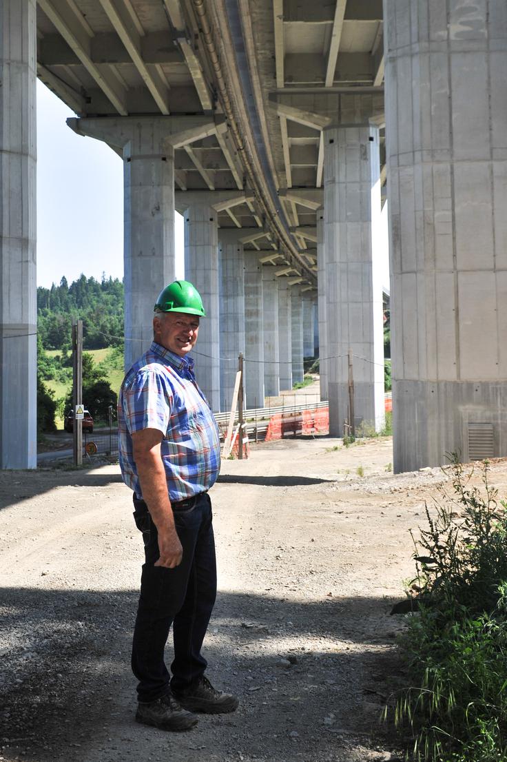 Viadukt bo na prvi pogled videti nespremenjen, a dejansko gre za skoraj nov objekt, nam je ob obisku povedal nadzornik del Milovan Vuković. | Foto: Gašper Pirman