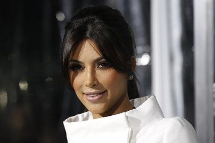 Kim Kardashian toži ameriško trgovino z oblačili