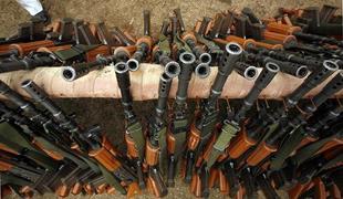 EU z novimi ukrepi proti nezakoniti trgovini s strelnim orožjem