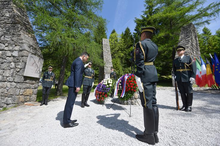 Danes je potekala 74. obletnica osvoboditve podružnice koncentracijskega taborišča Mauthausen pod Ljubeljem. | Foto: STA ,