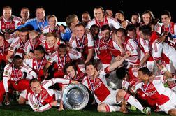 Ajax z De Boerom drugič zapored prvak