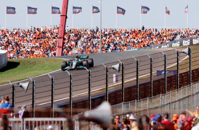 Lewis Hamilton je bil na zadnjih dveh dirkah drugi. Letos ima štiri druga in štiri tretja mesta. | Foto: AP / Guliverimage