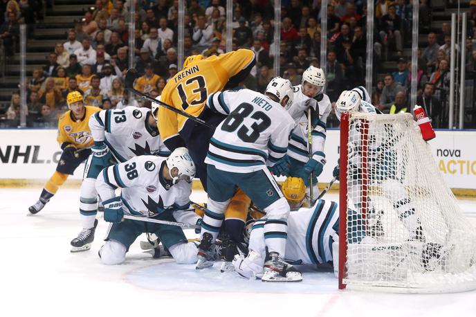 Liga NHL, Praga, Nashville Predators - San Jose Sharks | V praški areni O2 sta se še drugič v dveh dneh pomerili moštvi lige NHL Nashville Predators in San Jose Sharks. | Foto Reuters