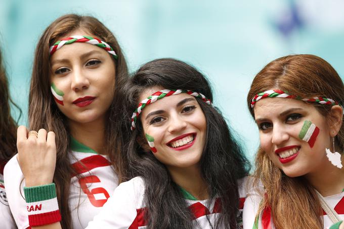 Na zadnjem svetovnem prvenstvu so bolj kot nogometaši navdušile iranske navijačice. | Foto: Reuters