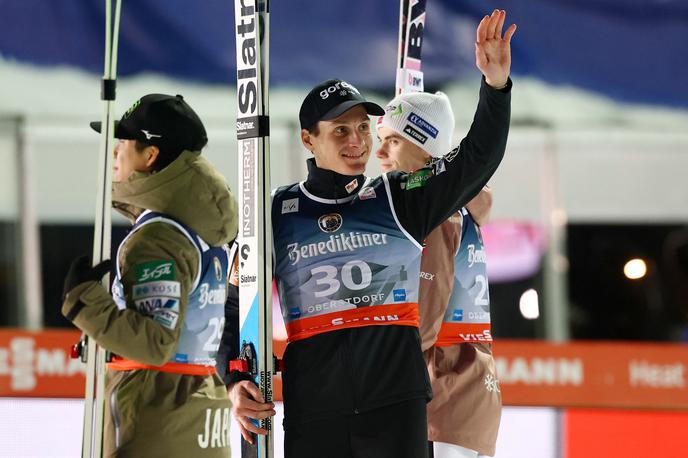 Domen Prevc | Domen Prevc je zdržal pritiske prvega favorita in postal svetovni prvak v poletih. | Foto Reuters