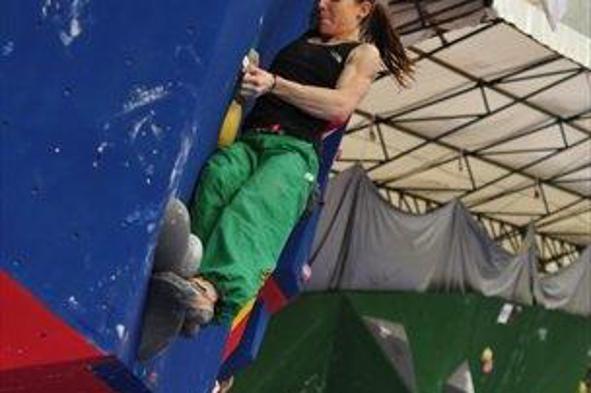 Mina Markovič šesta na štartu v sezono 2012