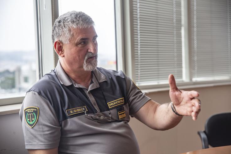 Vodja oddelka za varnost na obsojeniškem oddelku Branko Gverić Vodja oddelka za varnost na obsojeniškem oddelku Branko Gverić | Foto: Bojan Puhek