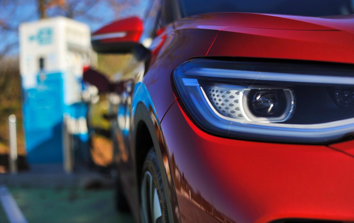 Volkswagen ID4 Vršič | Volkswagen napoveduje občutno poenostavitev polnjenja svojih električnih avtomobilov. | Foto Gregor Pavšič