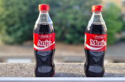 Ime, ki nekaj pomeni. Zakaj ljudje množično iščejo Coca-Colo z imenom?