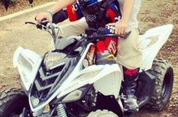Britney Spears s sinom na motorju