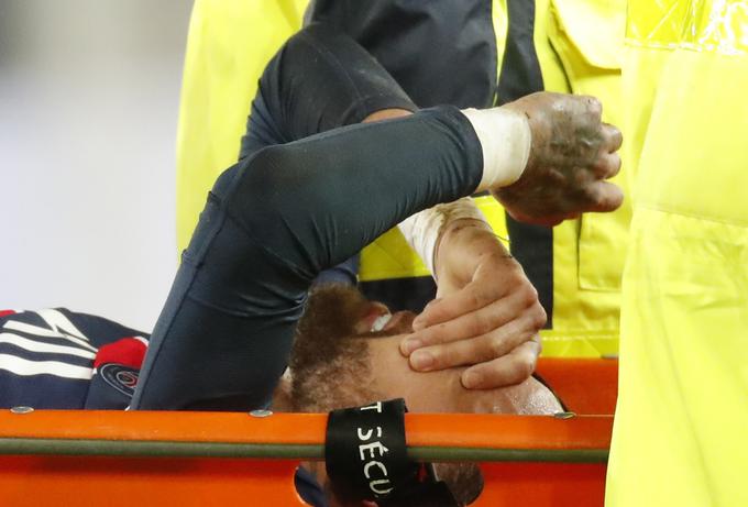 Bo Neymar, ki jo je hudo skupil na nedeljskem derbiju z Lyonom, nared do osmine finala lige prvakov? | Foto: Reuters