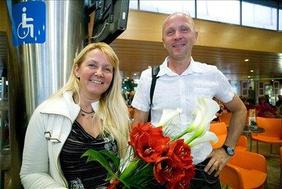 Bronasti Bertoncelj že v objemu domačih
