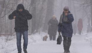V Moskvi rekordne snežne padavine zahtevale življenje