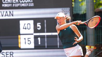 Kaja Juvan edina Slovenka v četrtfinalu Tivolija, napredovala tudi v dvojicah