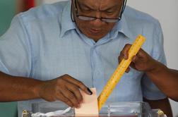 V Maleziji zmaga vladajoče stranke; opozicija poraza ne prizna 
