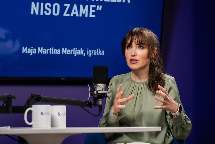 "Sploh se ne zavedamo, kaj vse dajejo učitelji čez, predvsem na psihičnem nivoju," poudarja Maja Martina Merljak. | Foto: Luka Petrič