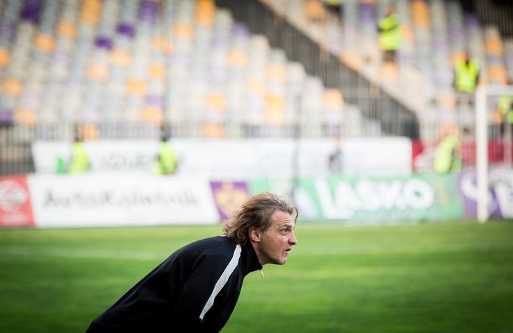 Še vedno verjame, da lahko na lestvici ujame tudi Maribor. V vlogi trenerja Olimpije ima proti najuspešnejšem slovenskem klubu sicer pozitiven izkupiček. Enkrat je zmagal in dvakrat remiziral. Izgubil še ni. | Foto: Vid Ponikvar
