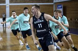 S trojko ob zvoku sirene mladi Slovenci v četrtfinale #video