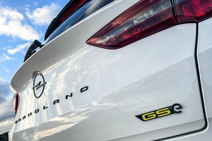 Opel astra GSe in grandland GSe | Nova oznaka GSe, ki jo za zdaj nosita le astra in grandland. | Foto Gašper Pirman