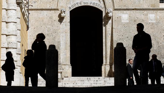 Italijanski banki Monte dei Paschi di Siena je Bruselj v zameno za državno pomoč odredil rigorozen program prestrukturiranja. | Foto: Reuters