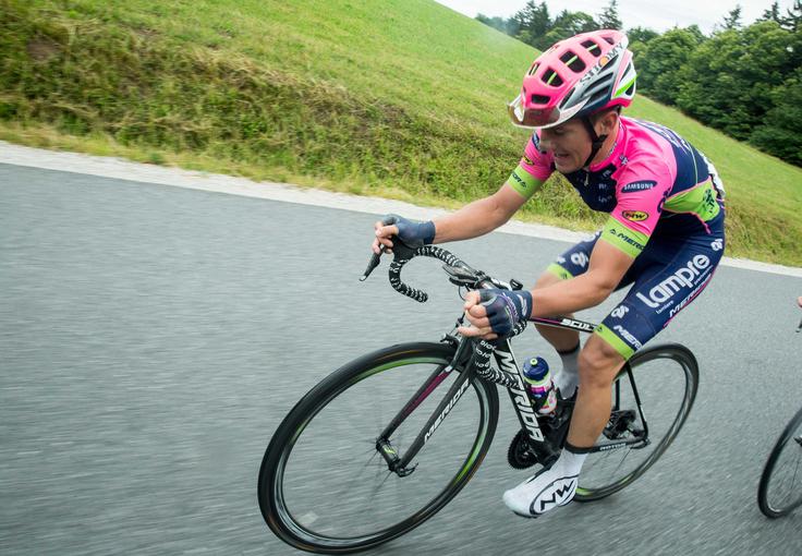 "Upam, da mi bo kakšen pobeg uspel. Tour je tudi zame nekaj novega, zato težko napovedujem, kaj pričakujem, kakšne cilje imam," razmišlja Jan Polanc, ki bo prvič nastopil na Touru. | Foto: Vid Ponikvar