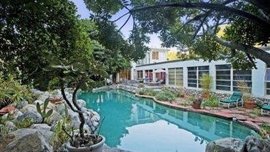 Vojaška baza preurejena v razkošno vilo