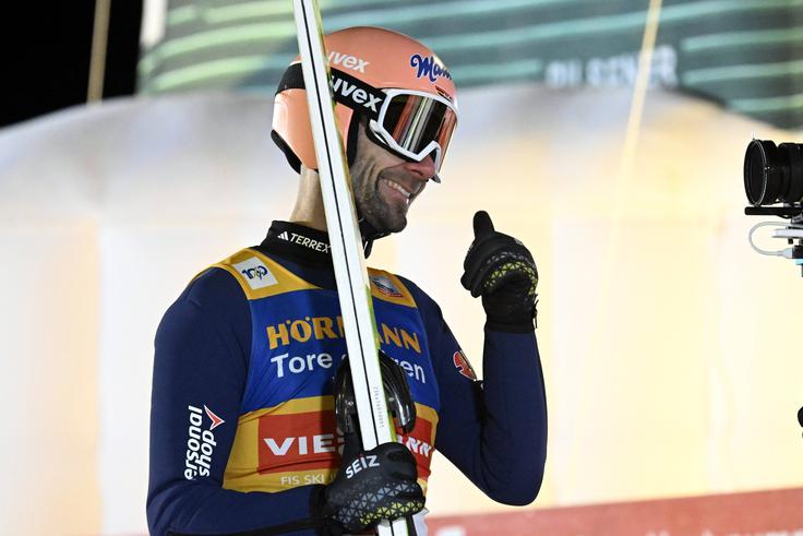 Pius Paschke ostaja v rumenem. | Foto: Guliverimage