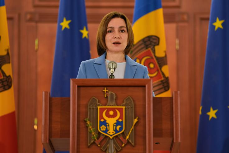 Moldavska predsednica Maia Sandu do zdaj ni dala jasnega odgovora, kakšno je njeno stališče do združitve Moldavije z Romunije, v nedeljo pa je razkrila, da bi na morebitnem referendumu glasovala za združitev. | Foto: Guliverimage