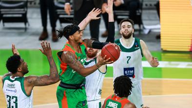 Olimpija do pomembne zmage nad oslabljenimi Francozi