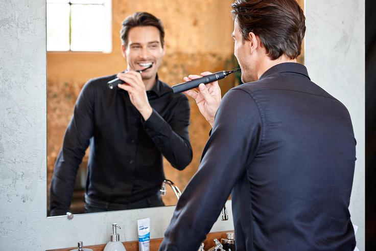 Philips Sonicar DiamondClean električna zobna ščetka | Foto: Philips