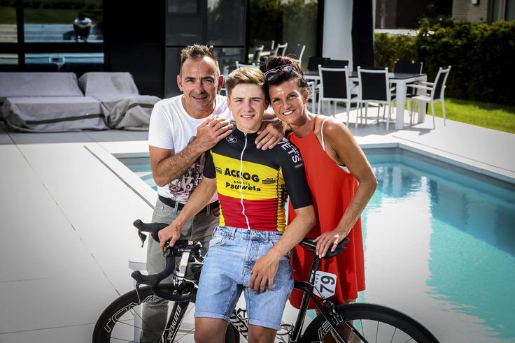 Remco Evenepoel s staršema leta 2018. | Foto: Guliverimage