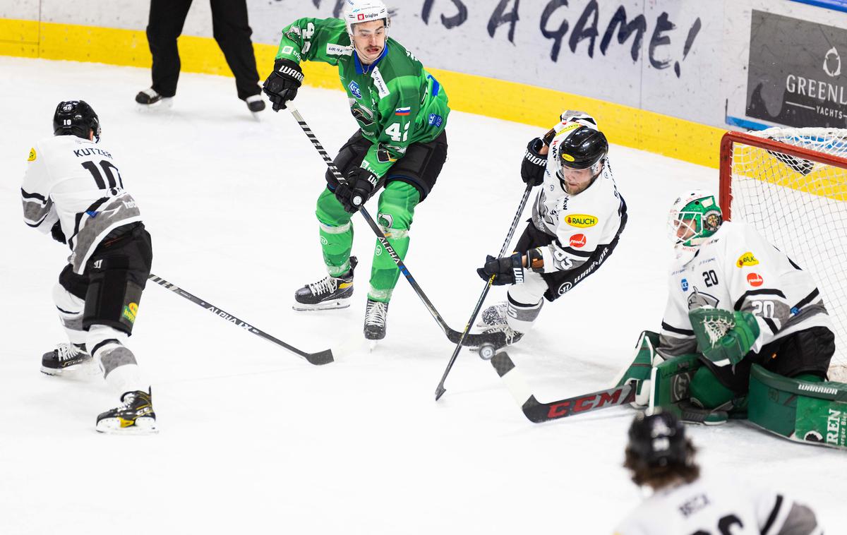 HK Olimpija Dornbirn | Olimpija je na zadnji tekmi lige ICEHL po neprepričljivi predstavi izgubila z Dornbirnom, a obdržala vodstvo. | Foto HKO/Sportida