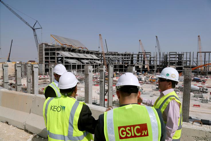 Bodo preostali objekti, na katerih bi morali leta 2022 razkazovati znanje najboljši nogometaši na svetu, končani v predvidenem roku? | Foto: Reuters