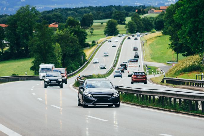 Avstrija, avtocesta | Prometna nesreča se je zgodila okoli 9. ure v bližini kraja Gleisdorf na avtocesti, ki povezuje Gradec in Dunaj. Fotografija je simbolična. | Foto Shutterstock