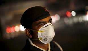 V New Delhiju zaradi smoga omejitev prometa
