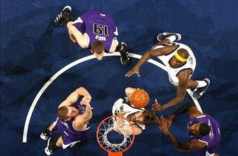 Udrih iz Memphisa s sklonjeno glavo