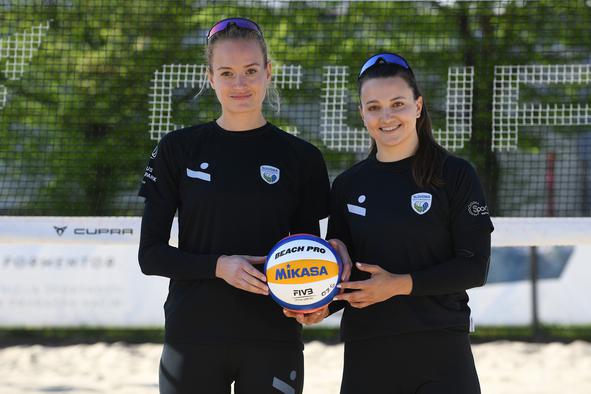 Odbojkarice in odbojkarji na mivki dobili tekmece v ligi narodov