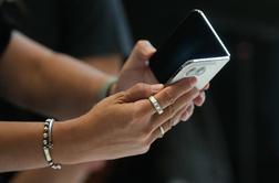 Sedem let po Samsungu tudi Apple predstavil prvi zložljivi telefon
