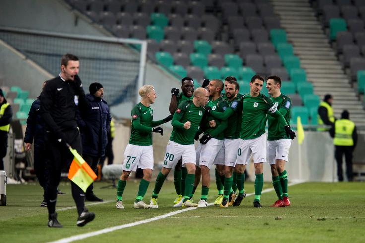 Olimpija je dosegla zmagoviti zadetek v četrti minuti sodnikovega podaljška, čeprav je četrti sodnik pokazal, da bo podaljšek trajal le tri minute.  | Foto: Urban Urbanc/Sportida